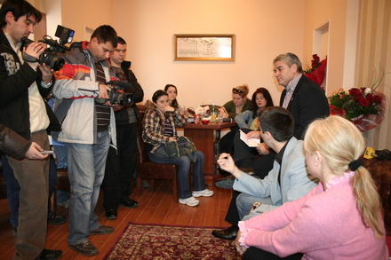cabinetul deputatei mitrea loc de pelerinaj pentru psd isti galerie foto 249901